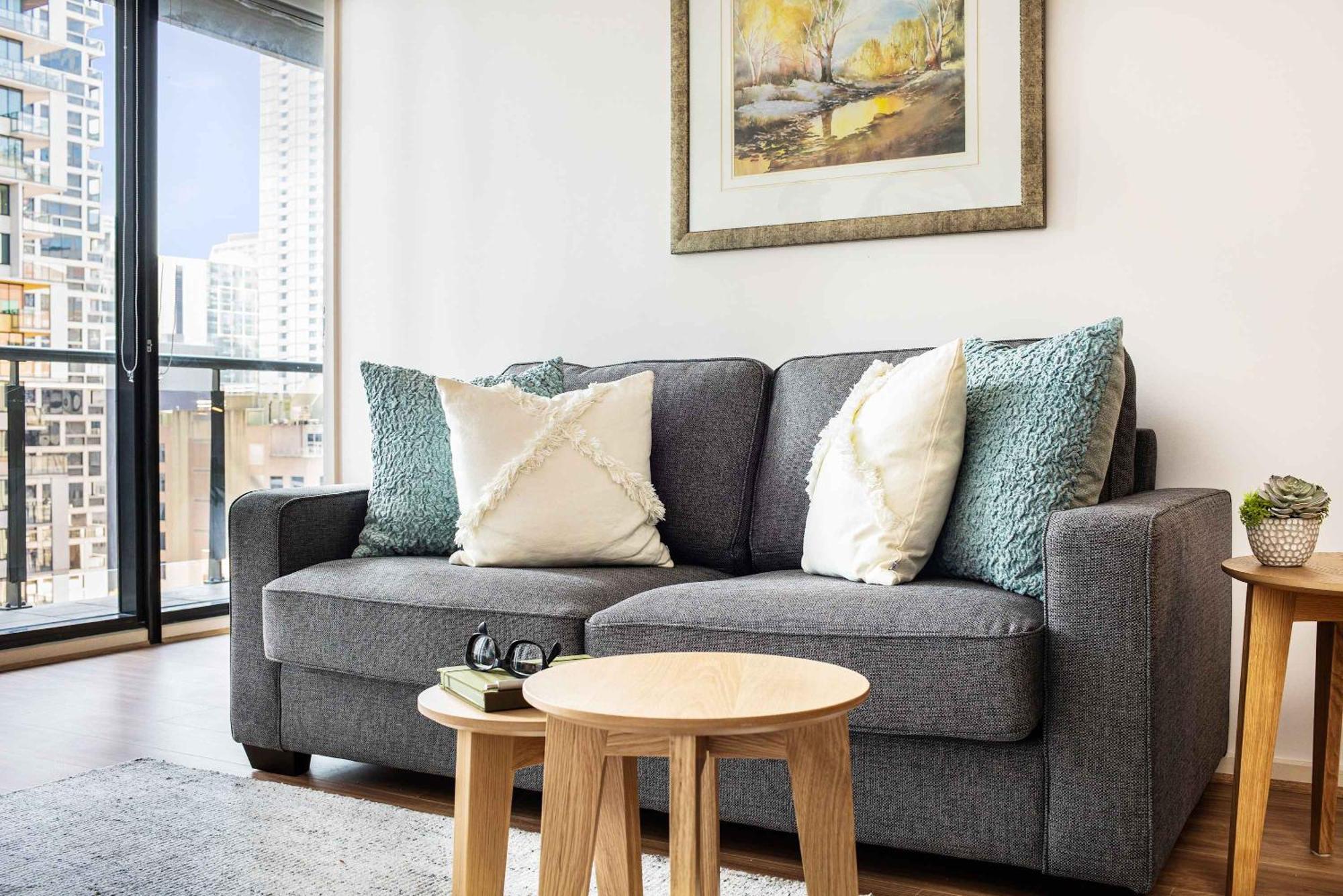 Cbd With A C Balcony & Pool Apartment Melbourne